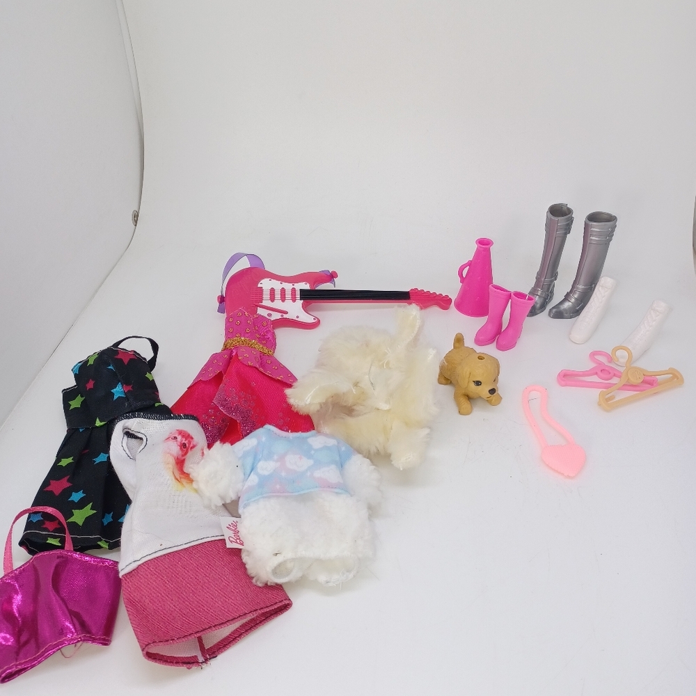 Vintage 15 piece Barbie accessory, clothes, Kitty Puppet 1986, guitar, shoes